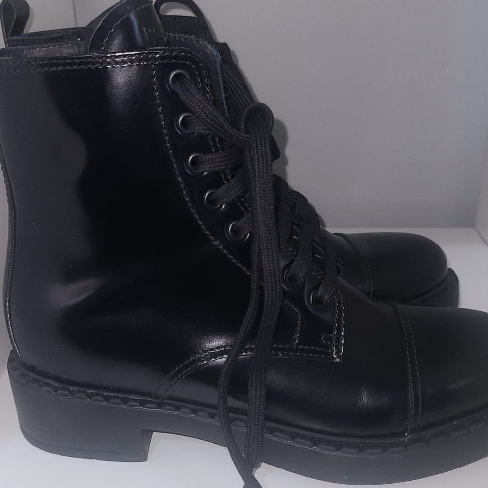 NWT Prada Brushed leather laced booties Size 37.5 - Picture 5 of 7